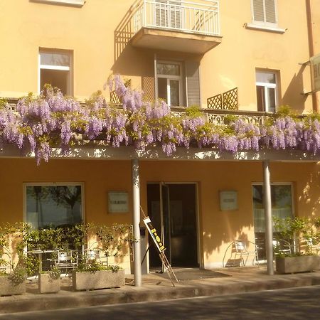 Hotel Belvedere Ловере Екстериор снимка