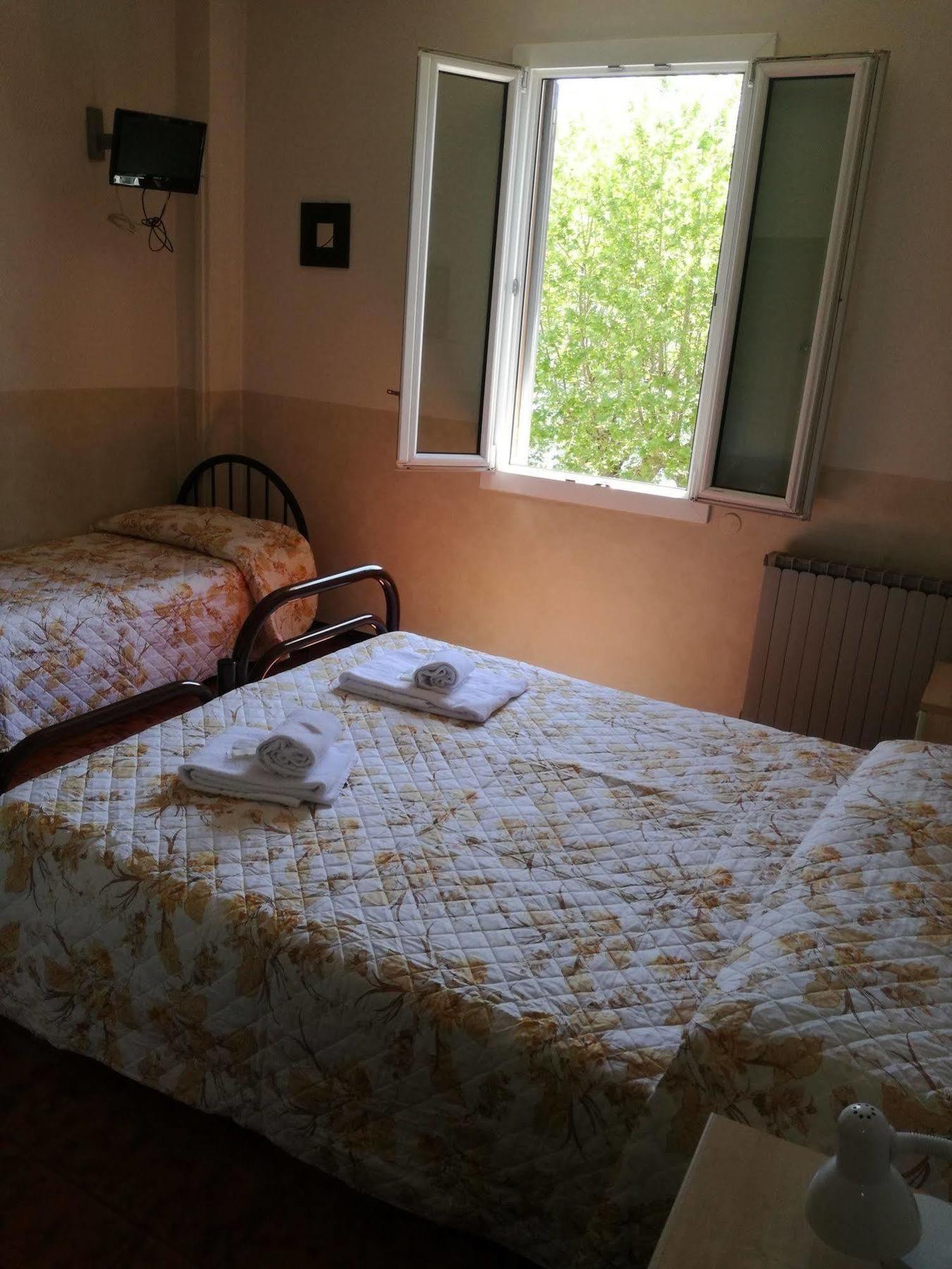 Hotel Belvedere Ловере Екстериор снимка